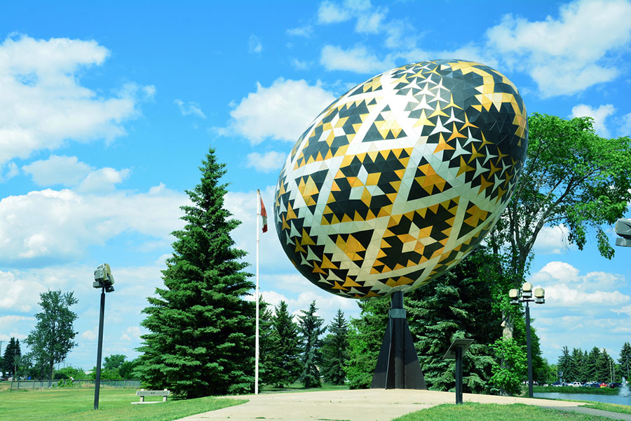 world's largest ukrainian easter egg, vegreville, alberta